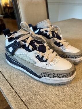 Jordan Kids' Spizike Low Sneakers in White and Navy with Cement Detail